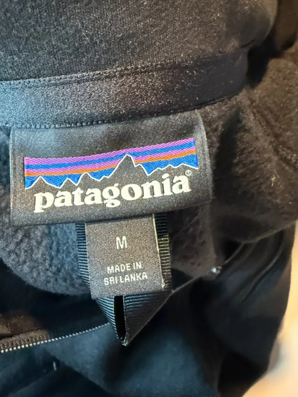 Patagonia Men M Better Sweater Fleece Vest Full Zip Solid Black Lined Sleeveless - Picture 3 of 8